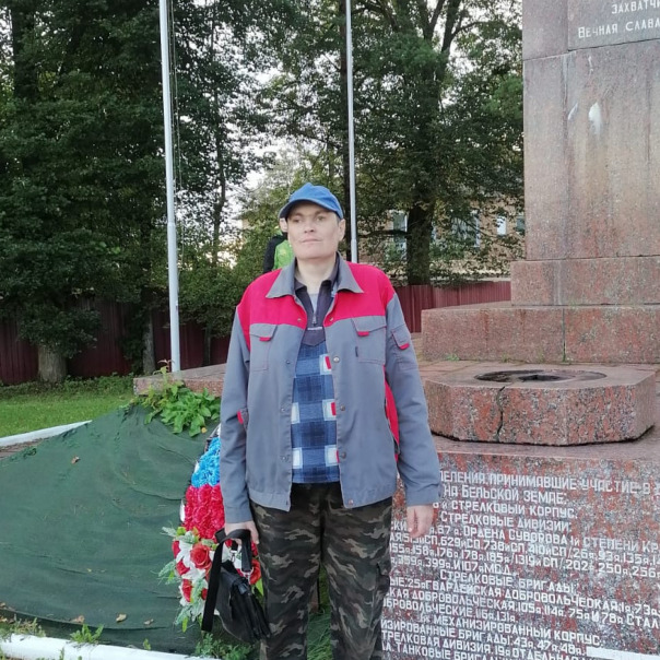 Лев Михайлов