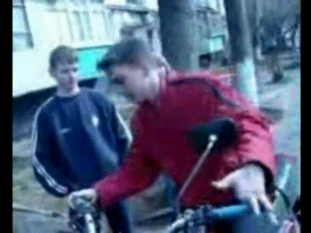 идиот и мото