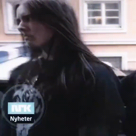 ♱